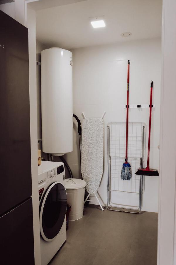 Hauzify I Coral Apartment *